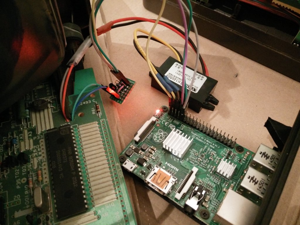 The Raspberry Pi connected to the Minitel